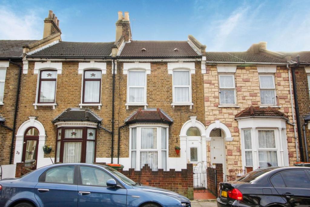 Buy or rent a property | Strode Road, London E7 0DU