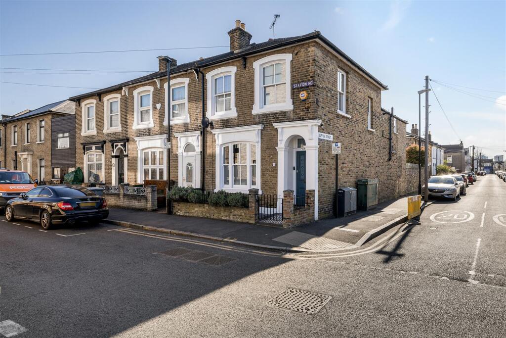 Buy or rent a property | Station Road, London E7 0ES