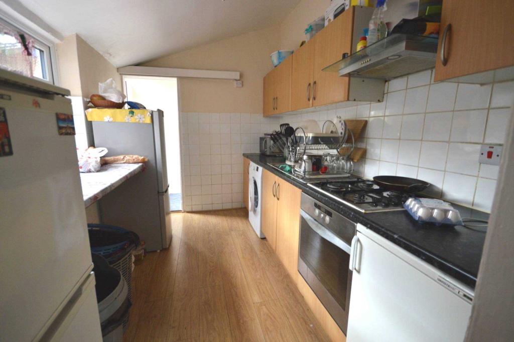 Buy or rent a property | Stracey Road, London E7 0HG