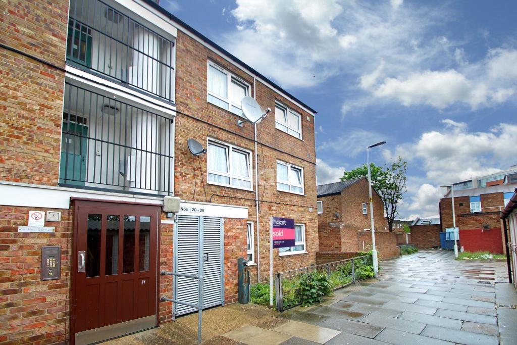 Buy or rent a property | Moore Walk, London E7 0HY