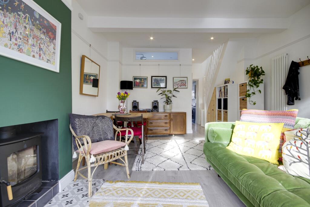 Buy or rent a property | Chestnut Avenue, London E7 0JQ