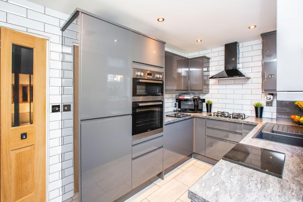 Buy or rent a property | Sebert Road, London E7 0NJ