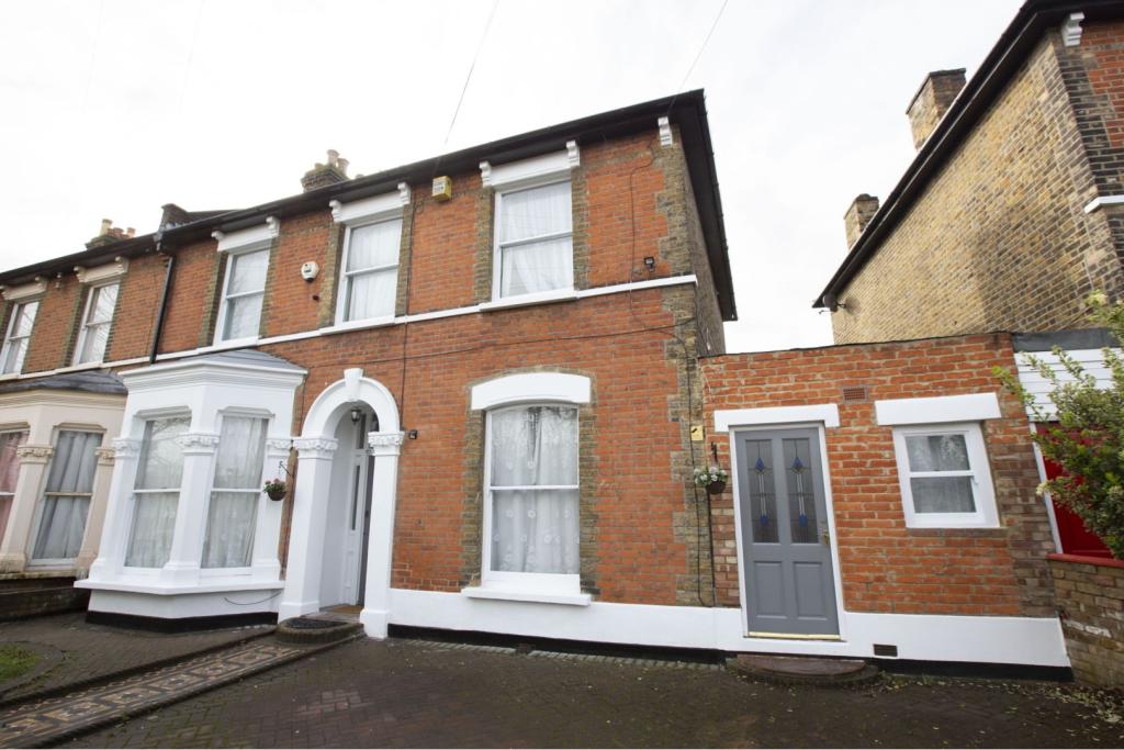 Buy or rent a property | Hampton Road, London E7 0NT