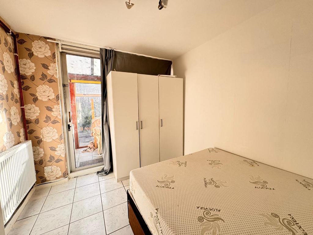 Buy or rent a property | Tenbury Close, London E7 8AX