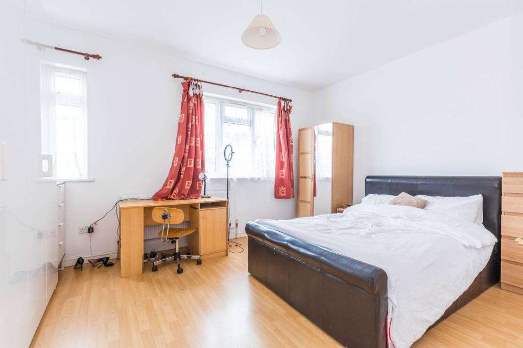 Buy or rent a property | Westbury Road, London E7 8BU