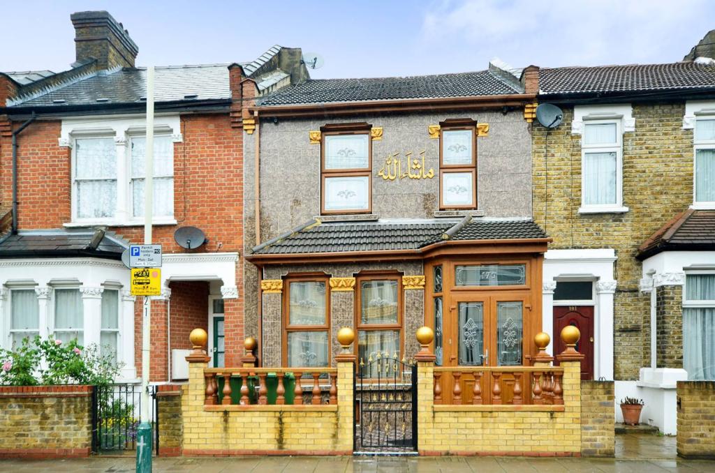 Buy or rent a property | Sherrard Road, London E7 8DY