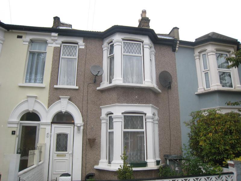 Buy or rent a property | Strone Road, London E7 8EX