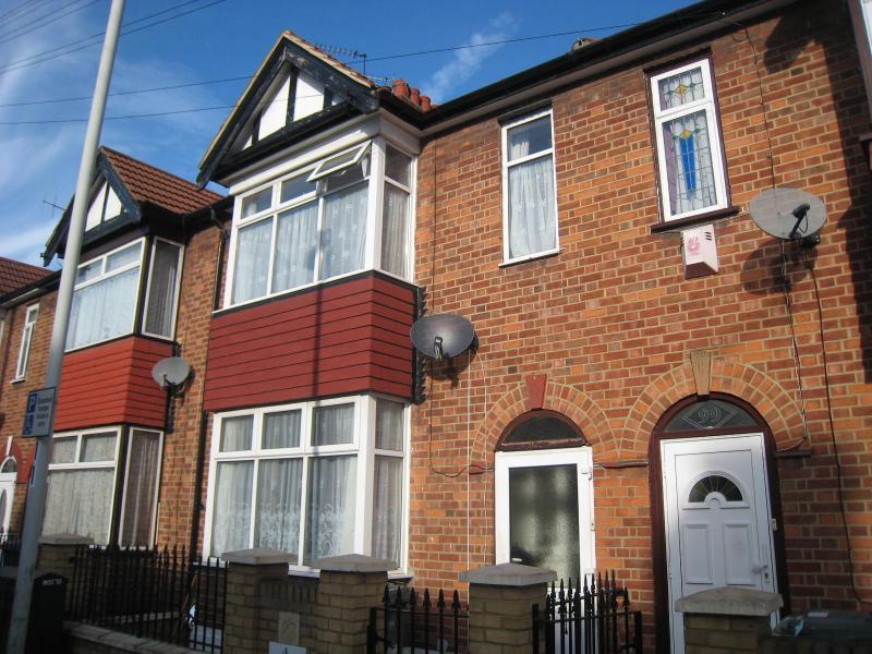 Buy or rent a property | Kitchener Road, London E7 8JH