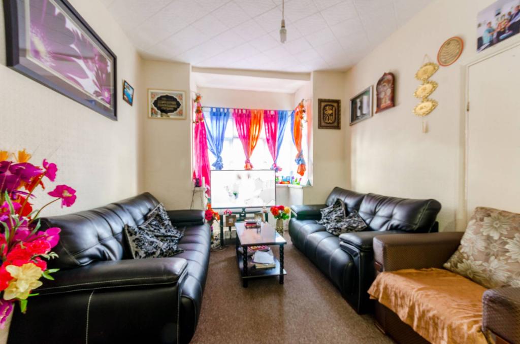 Buy or rent a property | Woodstock Road, London E7 8ND