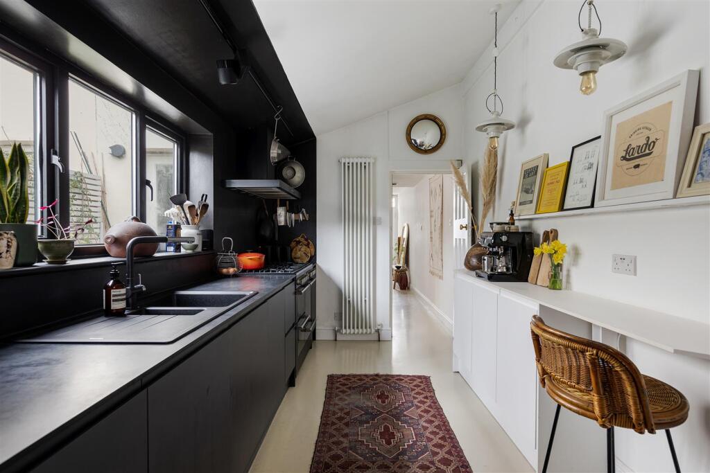 Buy or rent a property | Stafford Road, London E7 8NL