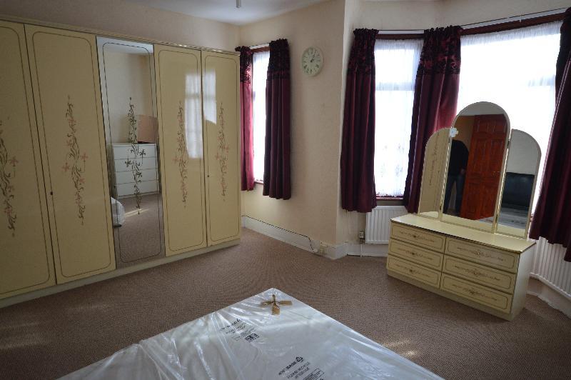 Buy or rent a property | Shaftesbury Road, London E7 8PD