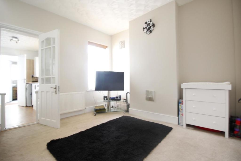 Buy or rent a property | Shaftesbury Road, London E7 8PF