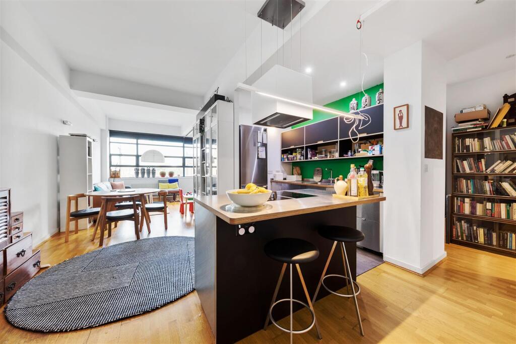 Buy or rent a property | Shaftesbury Road, London E7 8PL
