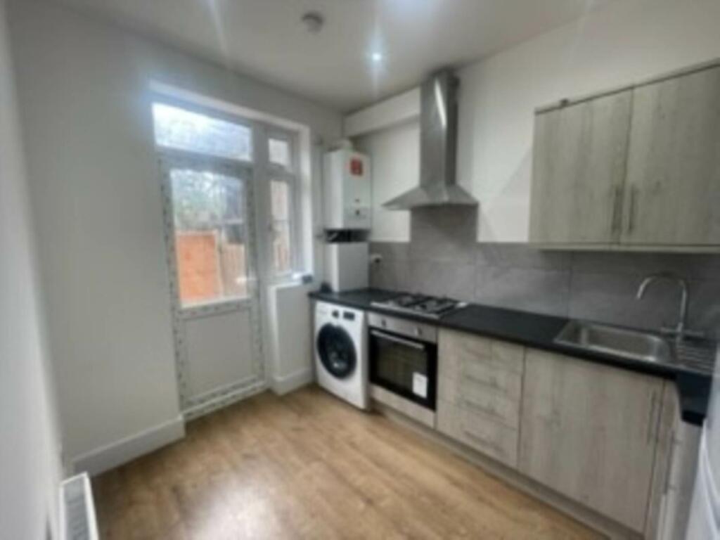 Buy or rent a property | Dorset Road, London E7 8PR