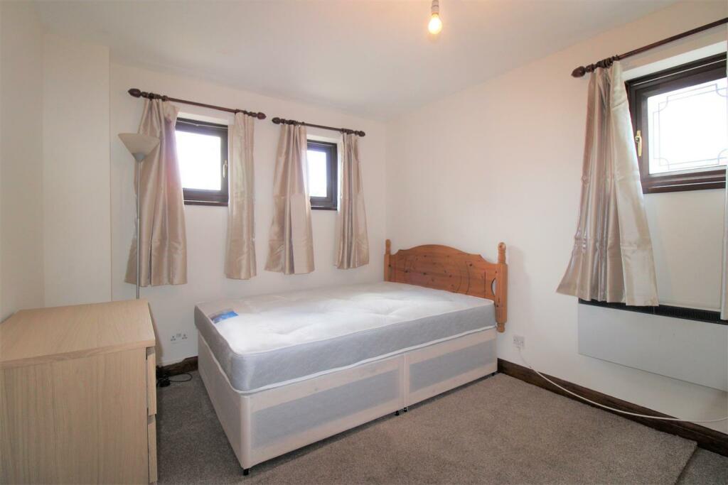 Buy or rent a property | Lincoln Road, London E7 8QN