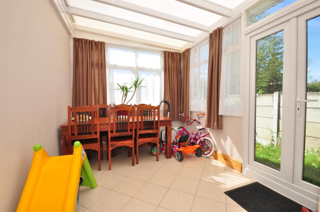 Buy or rent a property | Lincoln Road, London E7 8QW