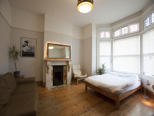 Buy or rent a property | Clova Road, London E7 9AH