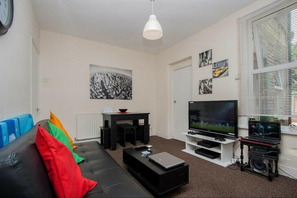 Buy or rent a property | Wellington Road, London E7 9BT