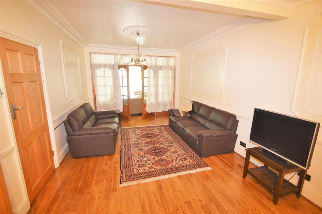 Buy or rent a property | Norwich Road, London E7 9JH