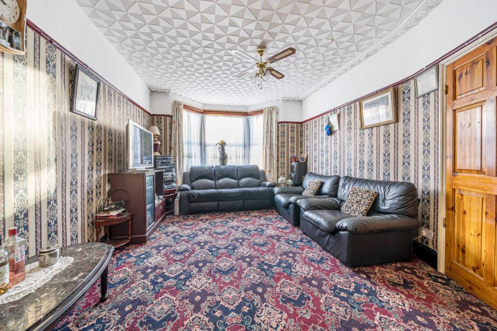 Buy or rent a property | Whyteville Road, London E7 9LT