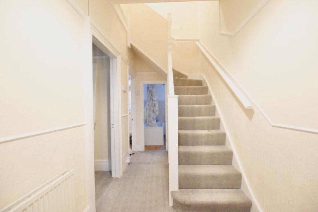 Buy or rent a property | Dunbar Road, London E7 9NQ