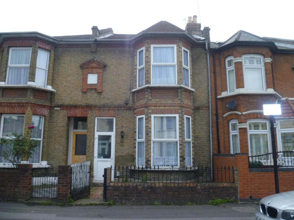 Buy or rent a property | Ismailia Road, London E7 9PH
