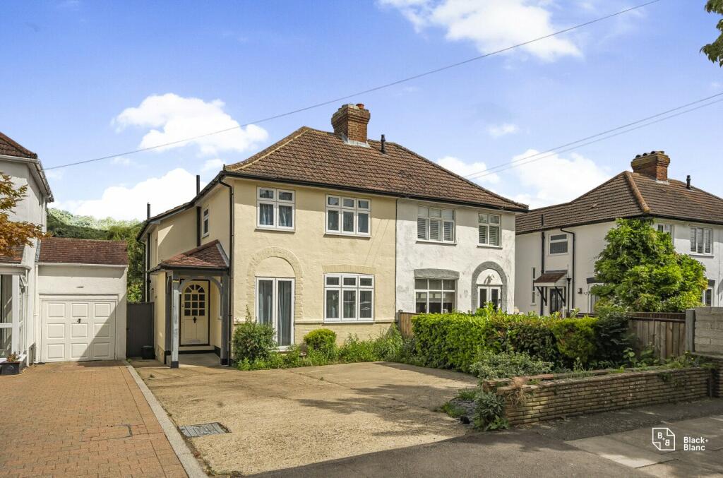 Buy or rent a property | Queensway, West Wickham BR4 9DU