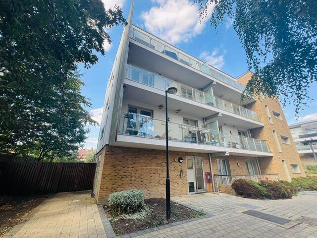 Buy or rent a property | Kidwells Close, Maidenhead SL6 8GF