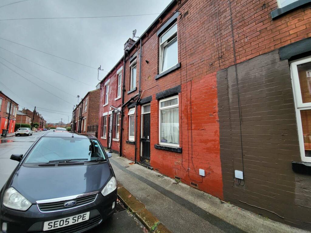 Buy or rent a property | Temple View Terrace, Leeds LS9 9JE