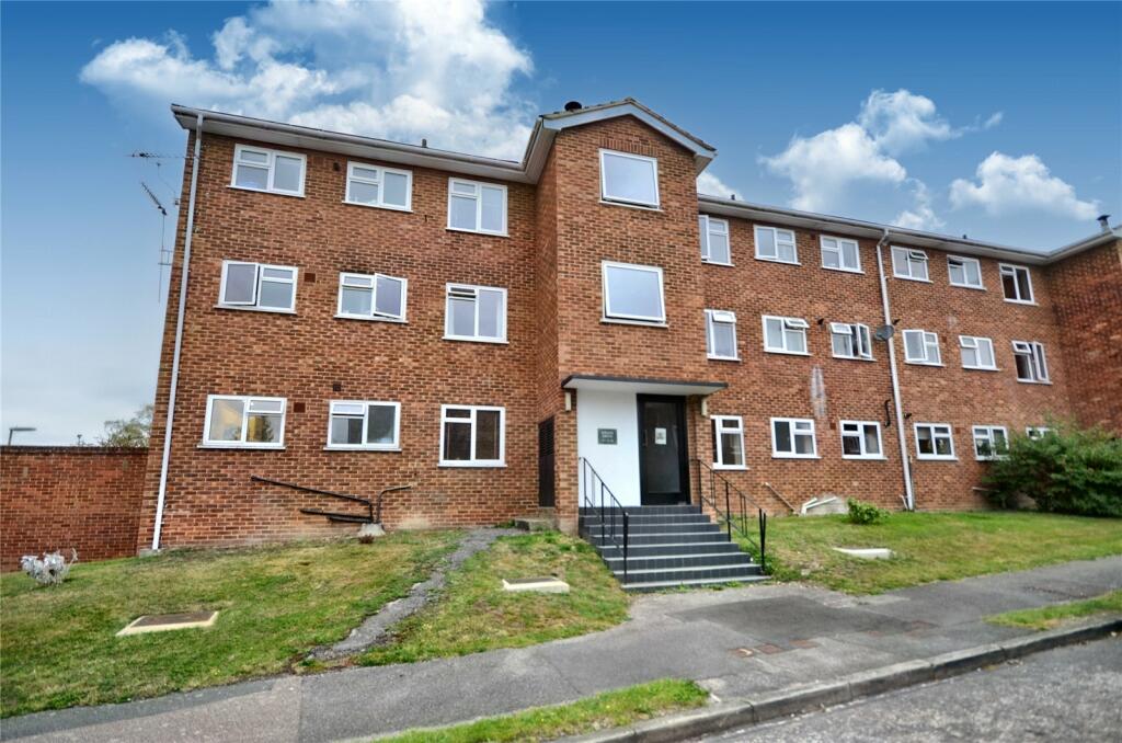 Buy or rent a property | Dollis Drive, Farnham GU9 9QD