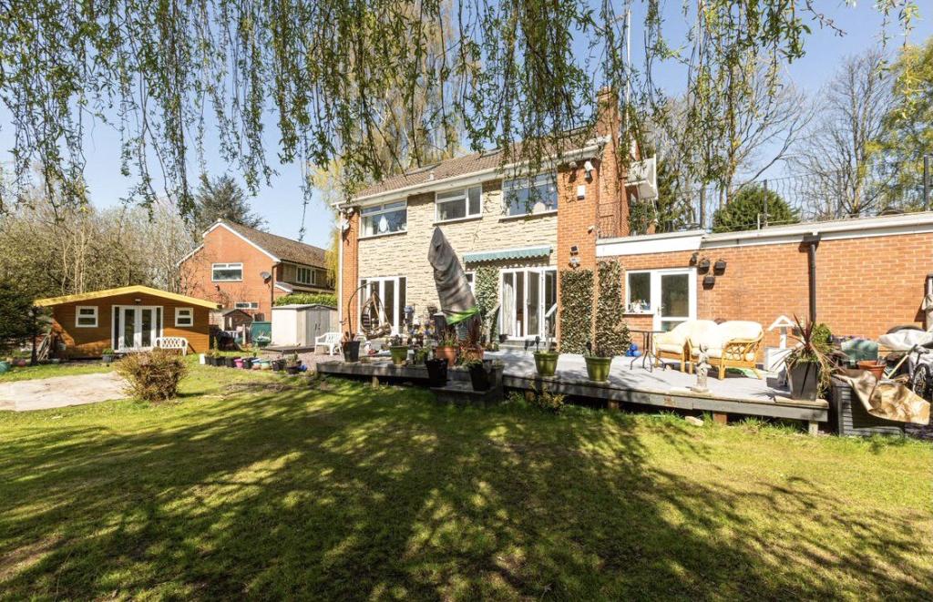 Buy or rent a property | Westlands, Manchester M45 7HH