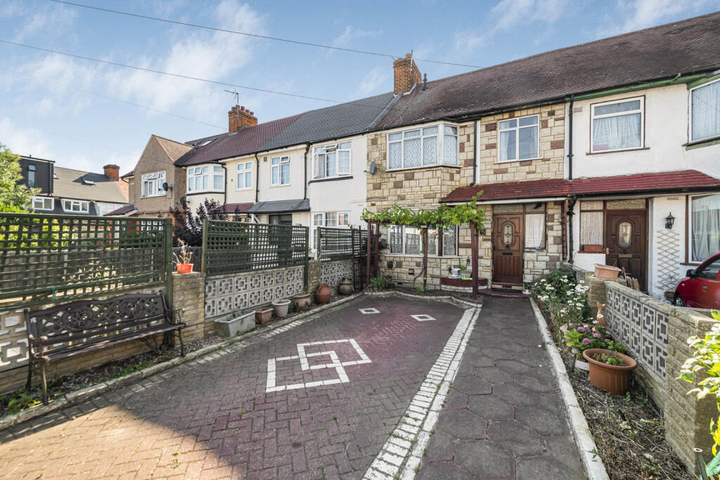 Buy or rent a property | Leamington Close, Hounslow TW3 2RB