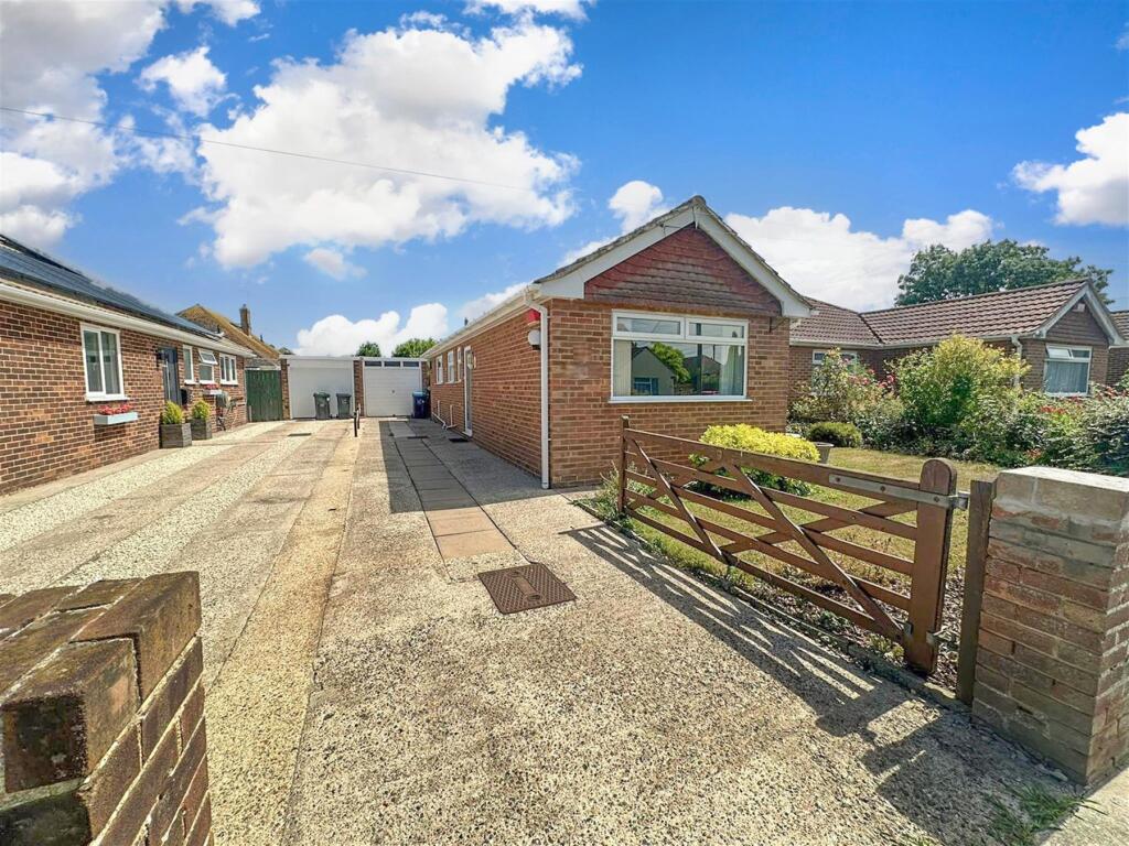 Buy or rent a property | Alexandra Road, Birchington CT7 0DX