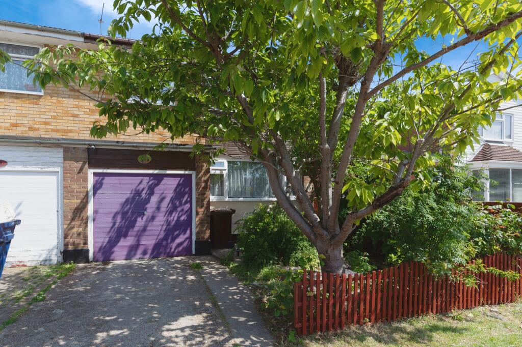Buy or rent a property | Hope Road, Canvey Island SS8 7LJ
