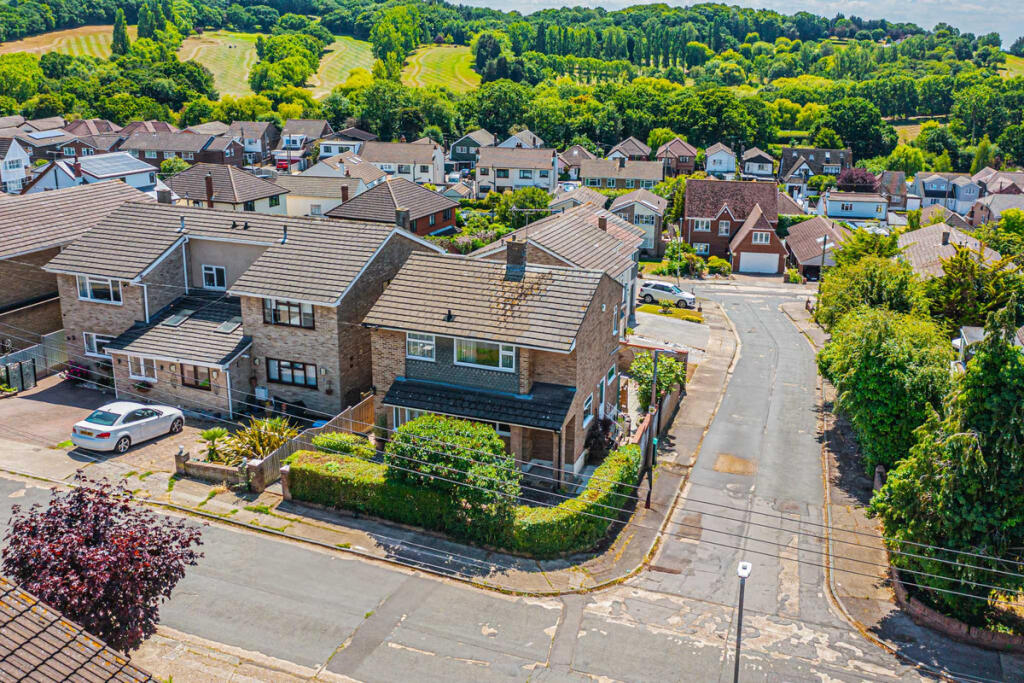 Buy or rent a property | Fernlea Road, Benfleet SS7 1HG