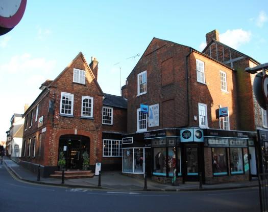 Buy or rent a property | Market Square, Leighton Buzzard LU7 1HE
