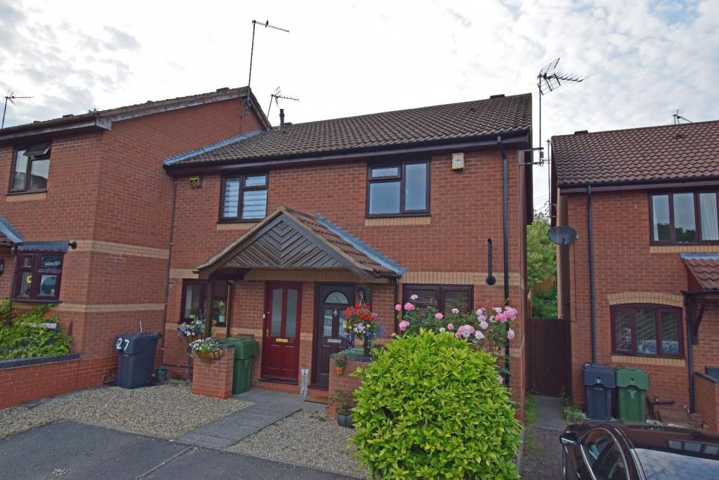 Buy or rent a property | Kingfisher Court, Birmingham B48 7PU