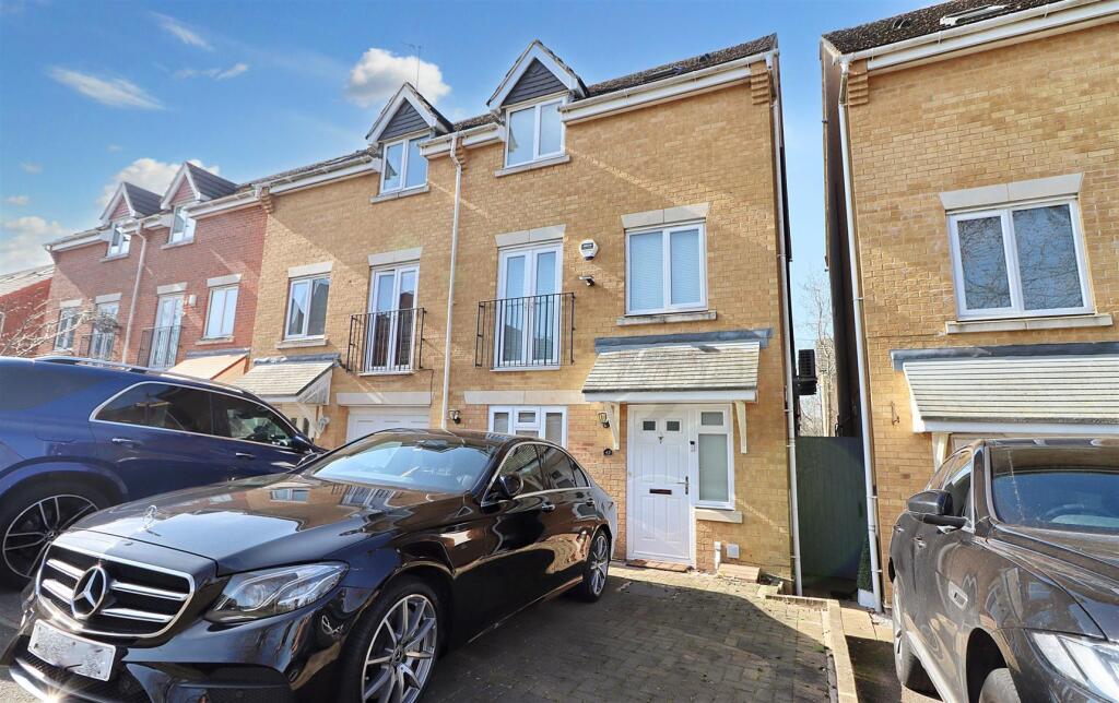 Buy or rent a property | Wordsworth Gardens, Borehamwood WD6 2AB