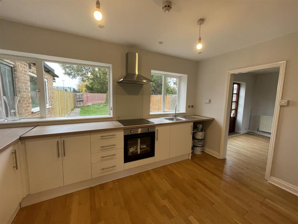 Buy or rent a property | Sunnybank Road, Bridgwater TA6 6JJ