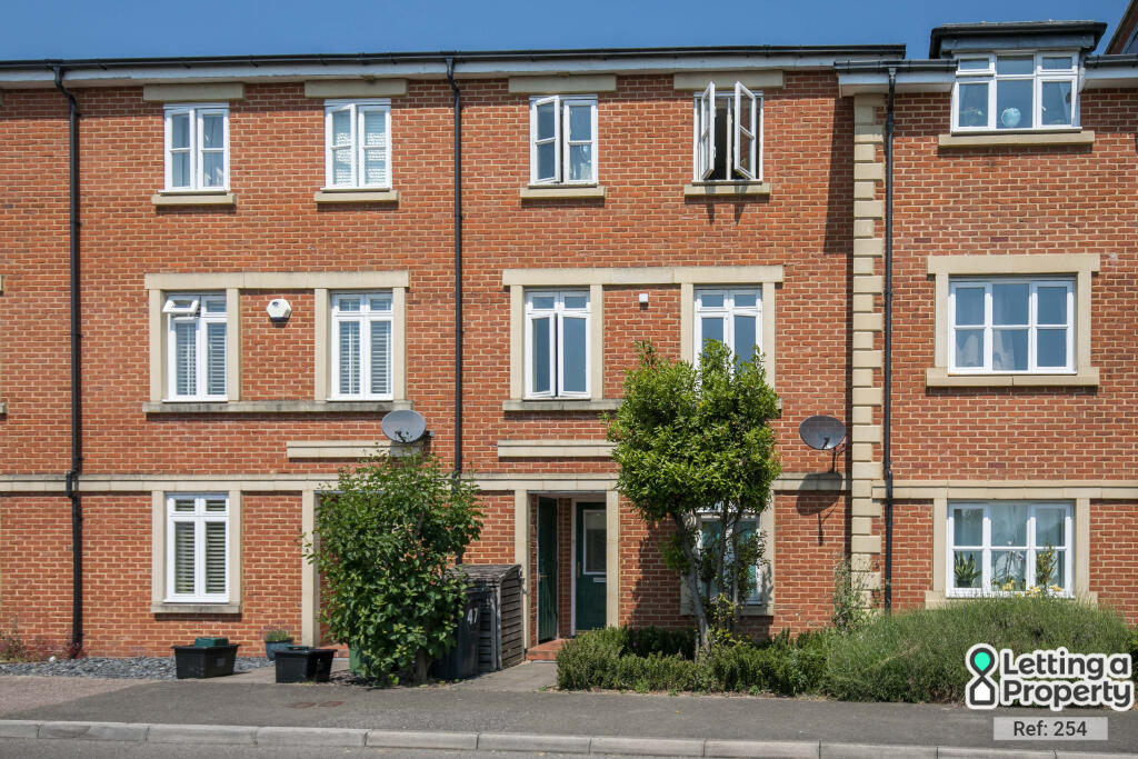 Buy or rent a property | Royal Earlswood Park, Redhill RH1 6TJ