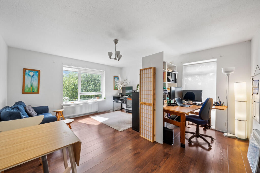 Buy or rent a property | Beddington Gardens, Wallington SM6 0HW