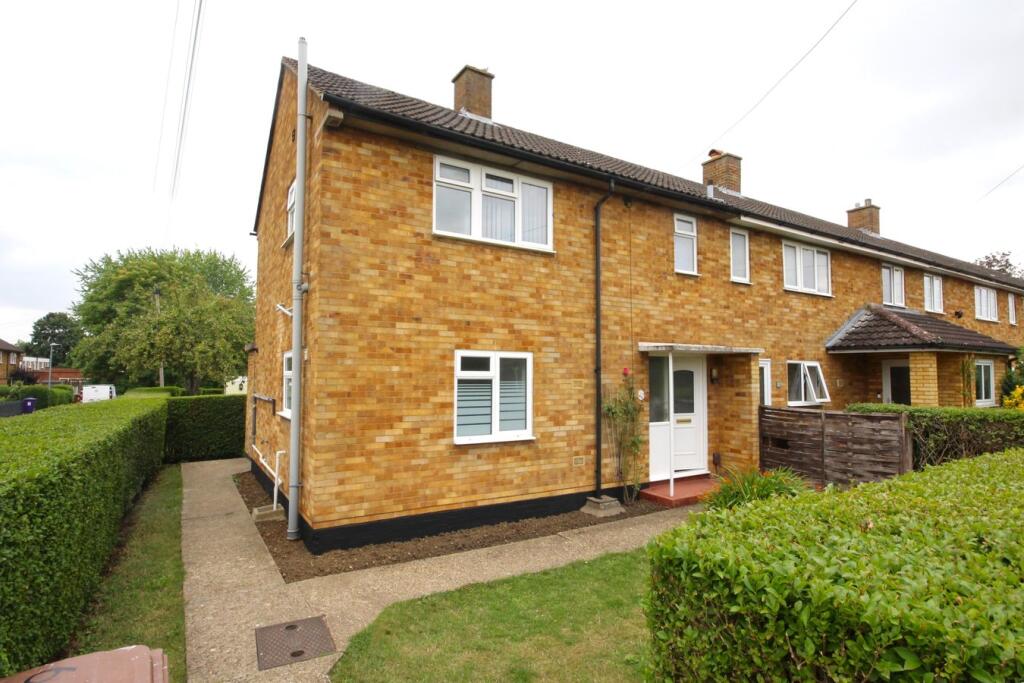Buy or rent a property | Northfields, Letchworth Garden City SG6 4RE