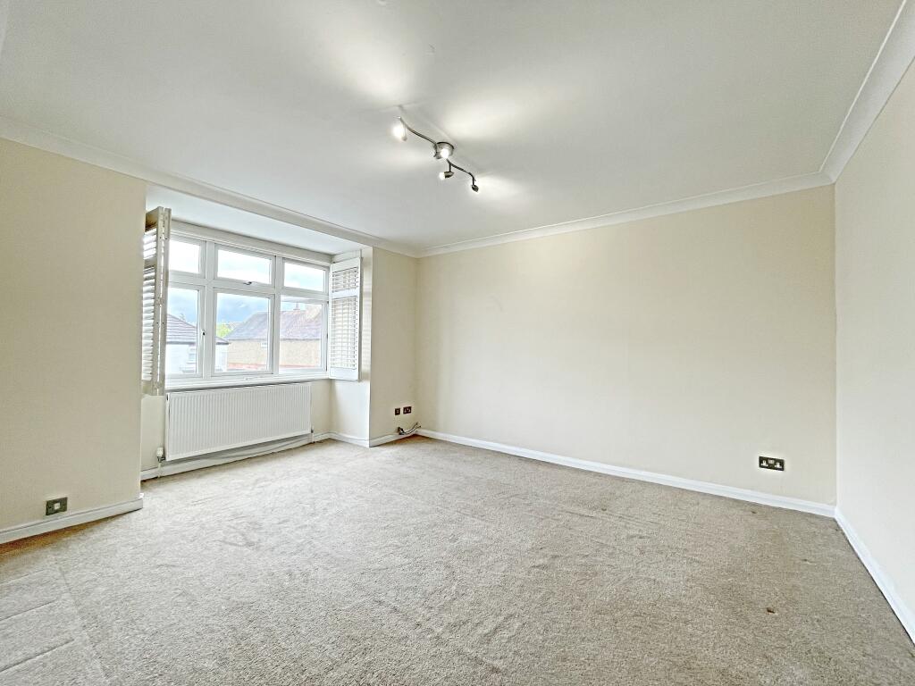 Buy or rent a property | Alwyn Road, Maidenhead SL6 5EL