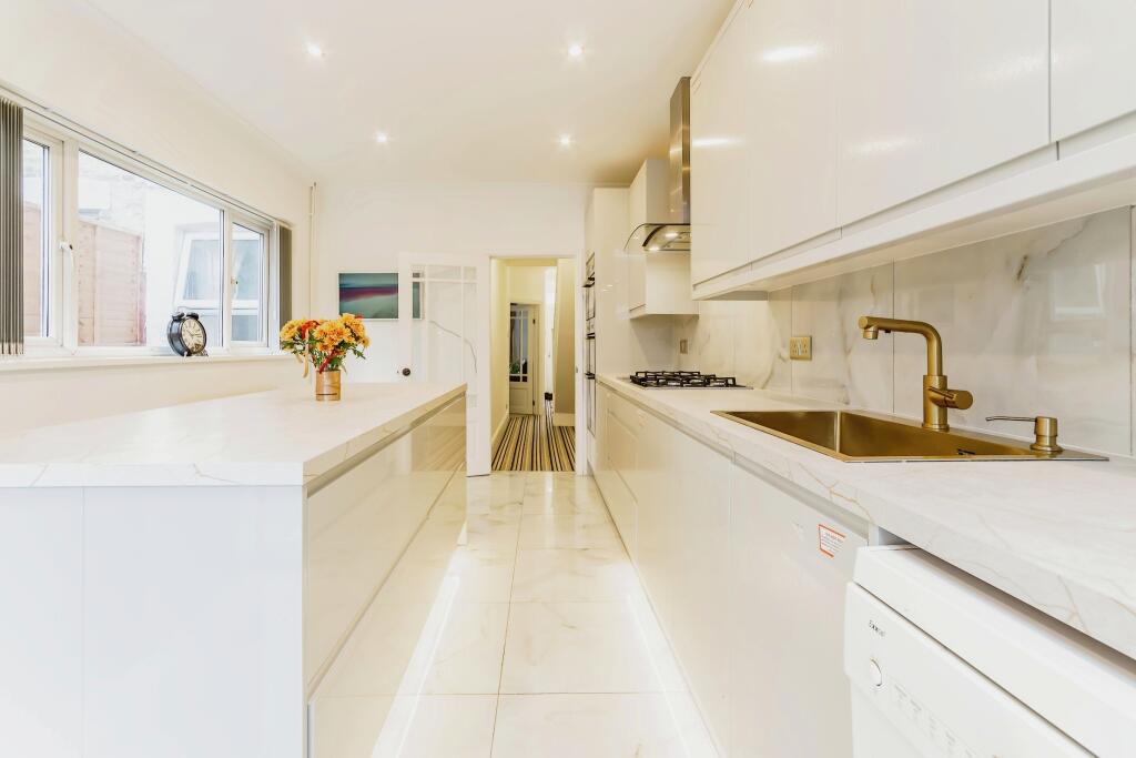 Buy or rent a property | Northwood Road, Thornton Heath CR7 8HW