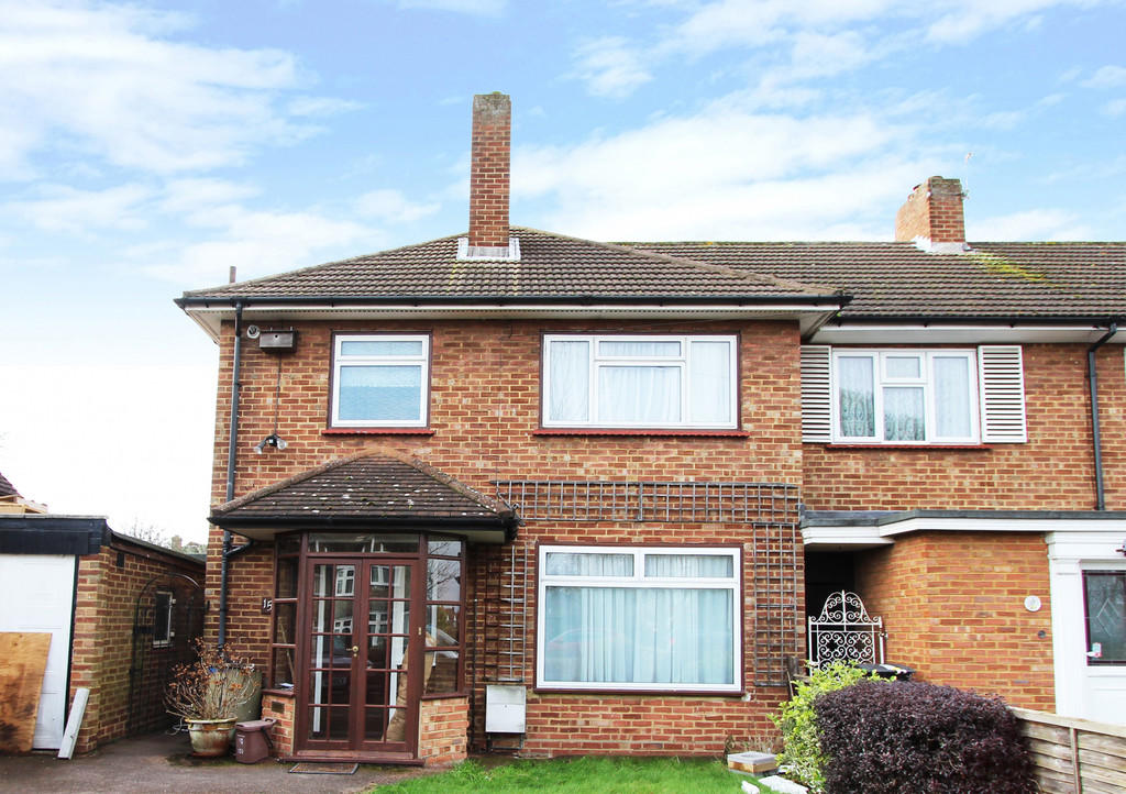 Buy or rent a property | The Manor Drive, Worcester Park KT4 7LW