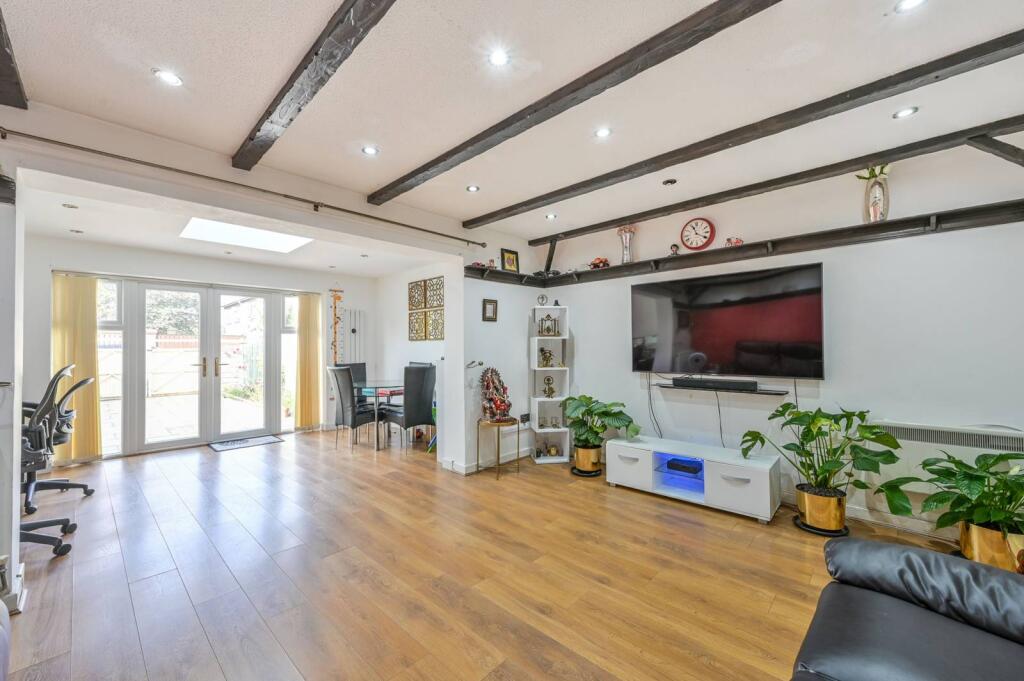 Buy or rent a property | Renfrew Close, London E6 5PQ